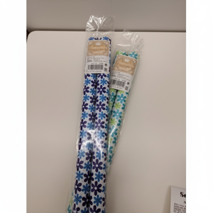 2 fogli di bella carta da imballaggio con fiori per un imballaggio efficace - Product Image 1