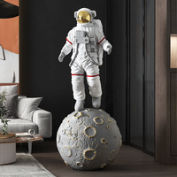 Offre Spéciale décor de maison en fibre de verre astronaute debout lune Sculptures Statue décoration intérieure maison astronaute artisanat ornements