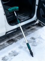 Grattoirs à glace pour pare-brise de voiture et brosse à neige extensible avec poignée en mousse et rotation à 360° °   Tête de brosse pivotante pour voiture, camion et SUV
