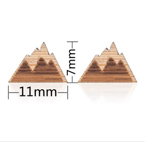 VANFI Boucles d'oreilles en bois à la mode avec cœur d'animal et numéro Boucles d'oreilles en acier inoxydable à la mode pour cadeaux - Product Image 5