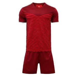 Venta caliente Kits completos de fútbol Jersey Sublimado Niños Uniforme de fútbol Uniformes de fútbol personalizados