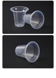 Vente en gros de gobelets en plastique transparent jetables personnalisés avec logo imprimé, avec couvercle, pour boissons froides, bière, café - Product Image 4