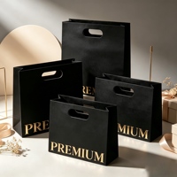 Sac fourre-tout en papier mat haut de gamme avec logo personnalisé, poignée découpée, sac d'emballage cadeau pour boutique de détail