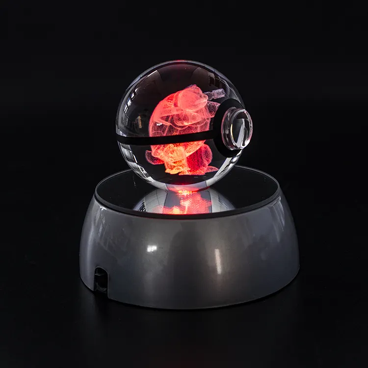 Suporte de bola mágica de cristal transparente LED de 50 mm com anime gravado a laser para presente ou lembrança infantil