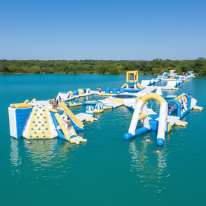 QIQU Parque Acuático Inflable Gigante Comercial, Equipo Flotante con Certificación CE, PVC Modular Hermético de 0.9 mm, Capacidad para 50-300+ Personas - Product Image 1
