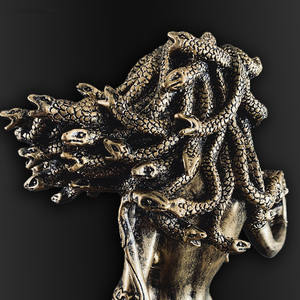 Medusa Gorgon Greca Serpente Mostro In Piedi Tenendo Arco Statua di 12.6'' - Product Image 5