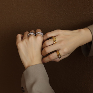 Anillo de Joyería Diaria con Forma de Croissant, Antideslustre - Product Image 2