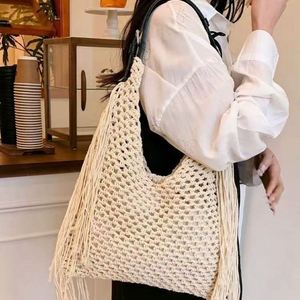 New Arrival Korean Style <b>Large</b> Triangle Hollow Straw Woven <b>Bag</b> Women Open Cotton Woven <b>Bag</b> for Seaside Holidays <b>Beach</b> - Product Image 4