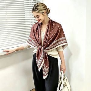 Grandes écharpes carrées de luxe en satin, 100% soie artificielle, hijab, <span class=keywords><strong>foulard</strong></span> imprimé logo, pour femmes, 110 cm, écharpe oversize en satin - Product Image 4