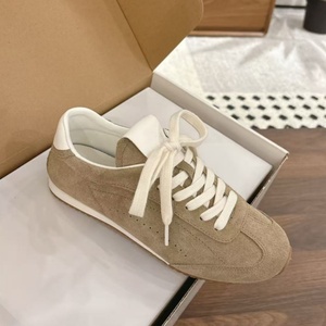 Nouvelles chaussures de skate personnalisées avec logo de designer de la marque ALSS - Chaussures de sport luxueuses avec empeigne en mesh, légères et respirantes. - Product Image 2