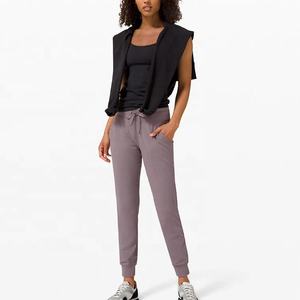 <span class=keywords><strong>Pantaloni</strong></span> da Jogging sportivi da donna personalizzati OEM nuovi <span class=keywords><strong>pantaloni</strong></span> da corsa per <span class=keywords><strong>pantaloni</strong></span> da Fitness da donna - Product Image 4