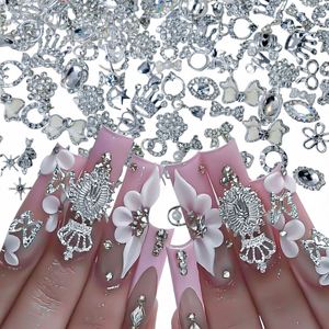 Decoración de Uñas 3D con Relieve de Corona Pequeña, Calcomanías de Uñas con Diseño Floral de Primavera, Adhesivos para Uñas - Product Image 1
