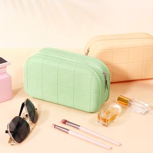 Wellfine Grosir Kustom Tas Makeup Mewah untuk Wanita Kapasitas Besar Tahan Air Silikon Travel Ritsleting Tas Kosmetik Kasus