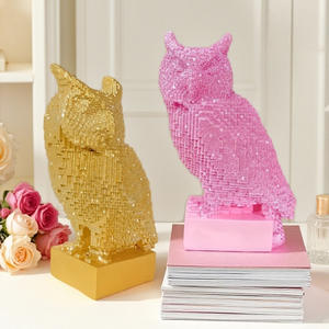 Nueva Escultura de Búho de Resina Epoxi con Detalles Dorados, Estilo Arte Popular, Adorno de Lujo para la Entrada del Hogar, Mueble de TV o Escritorio - Product Image 1