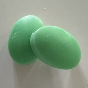 Jabón Blanqueador Enriquecido con Colágeno, Vitaminas C y E, Fórmula Verde con Ingredientes Herbales de 110 g para una Belleza Natural y Cuidado de la Piel - Product Image 5