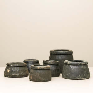 Pots en marbre vintage, Inde du Nord, faits à la main, classiques, solides, peints, patinés, pour le stockage, les plantes, les vases décoratifs, le jardin, les fleurs - Product Image 1