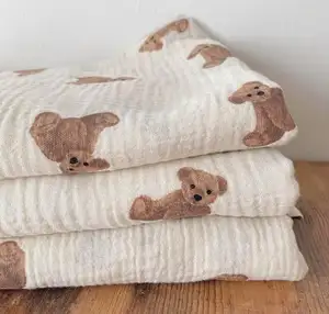 Double couche de fil de coton couverture imprimé ours couverture en coton double gaze couverture pour bébé serviette de bain bébé enveloppant l'emmaillotage