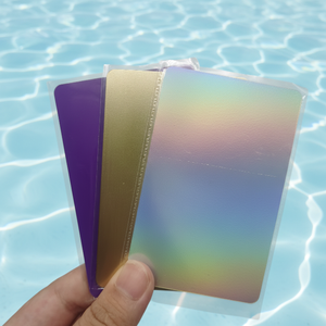 Tarjeta PVC en Blanco ISO NFC al por Mayor de Fábrica, Tarjeta de Regalo, Color Oro Cepillado, Plata Láser, Morado, Resistente al Agua, Impresión Térmica - Product Image 1