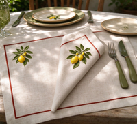 Ensemble de serviettes en lin de couleur unie avec couleurs/logos personnalisés, style nordique avec bordure brodée festonnée pour hôtel, mariage, ensemble de sets de table