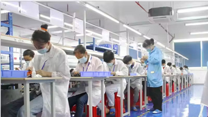 Loa Bluetooth không dây Pulse 5 LED Flash Light RGB chống nước, hệ thống âm thanh ngoài trời, loa USB di động, giao hàng từ kho Mỹ, thời gian giao hàng 2-5 ngày - Product Image 5