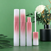 Tube d'emballage carré de 4 ml pour brillant à lèvres en gros, flacon de gloss dégradé, conteneur vide pour teinte à lèvres, tube cosmétique personnalisé pour huile à lèvres