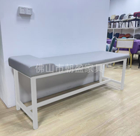 Lit de tatouage esthétique pour traitement de massage Chaises médicales Mécanisme de lit d'examen d'hôpital médical en cuir PU de fer