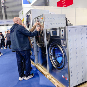 Lave-linge professionnel commercial et industriel grande capacité à monnayeur, écoénergétique et entièrement automatique pour la blanchisserie - Product Image 2