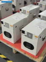 Batterie de stockage d'énergie AC Plug and Play batterie LiFePO4 portable tout en un onduleur solaire intégré pour le stockage d'énergie
