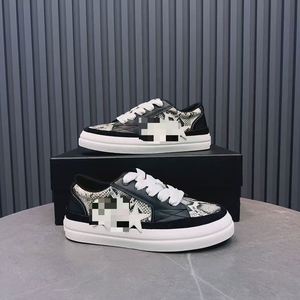 Zapatos Casuales de Moda para Hombre y Mujer, Diseño Clásico con Bloques de Color, Estampado de Estrellas y Animales, Parte Superior de Cuero Genuino, para Todas las Temporadas, con Cordones - Product Image 1