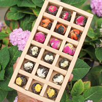 Thé brut du Yunnan Pu'er, boules de dragon, lys, rose, jasmin, chrysanthème, pivoine, thé en fleurs, coffret cadeau de boules de dragon, vente en gros