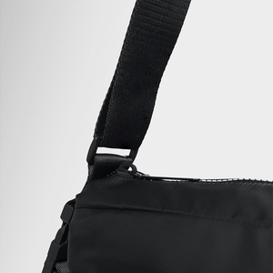 कस्टम थोक फैशन वाटरप्रूफ नायलॉन यूनिसेक्स मल्टी फंक्शनल जिपर 5l पोर्टेबल हैंडबैग क्लच पर्स - Product Image 2