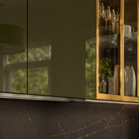 Armoires de cuisine en PET haute brillance et placage bois pour les projets de développement d'appartements et de maisons familiales en Australie