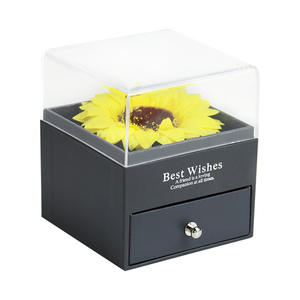 Scatola di Gioielli in Acrilico con Rosa Eterna e Girasole - Regalo Durevole Personalizzabile per San Valentino, Capodanno, Festa della Mamma - Product Image 3