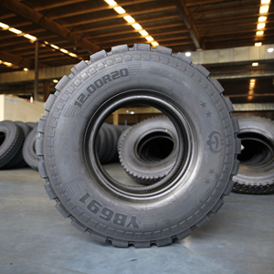 ยางเรเดียล TBR ยี่ห้อใหม่ราคาส่งถูก Llantas YB691 12.00R20 สำหรับรถบรรทุกและรถบัส ผู้จัดจำหน่ายยาง 12.00R20 จีน HK750 ยางที่แข็งแกร่งที่สุดสำหรับการขับขี่ - Product Image 3