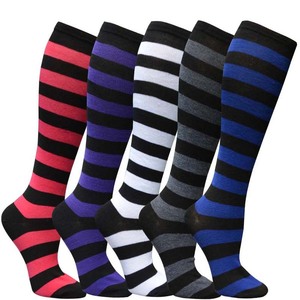 Chaussettes mi-<span class=keywords><strong>mollet</strong></span> en coton <span class=keywords><strong>pour</strong></span> femmes, style cosplay européen américain, sur le genou, grande taille, rayures larges, nœuds d'équipage tricotés <span class=keywords><strong>pour</strong></span> l'automne - Product Image 1