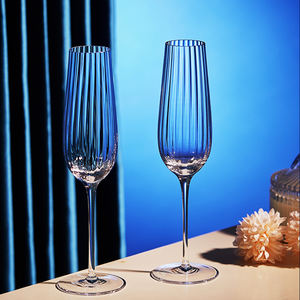 Calice da Vino Vintage di Lusso in Cristallo, Coppa Flûte da Champagne a Costine, <span class=keywords><strong>Bicchiere</strong></span> da Borgogna e Bordeaux - Product Image 3