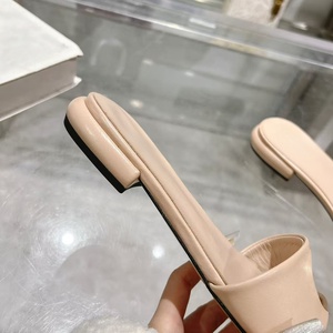 Sandalias planas color nude, sexys y elegantes de alta calidad. Con diseño transpirable y antideslizante. Sandalias de tacón de estilo de diseñador a la moda - Product Image 4