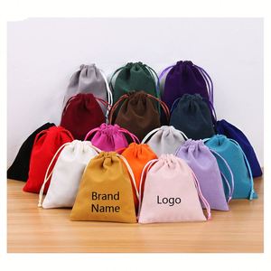 Sacs en velours à cordon de serrage en gros, petites, moyennes et grandes tailles, pour cadeaux de mariage, rangement de bijoux et décoration de fête - Product Image 6