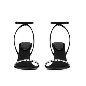 Sandali Sexy da Donna con Tacco Alto, <span class=keywords><strong>Cinturino</strong></span> Nero con Design a Vite, Accessori Decorativi - Product Image 2