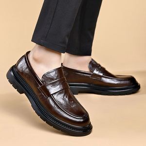Zapatos de Cuero Casuales de Negocios de Estilo Británico, Modernos y de Alta Gama - Product Image 1
