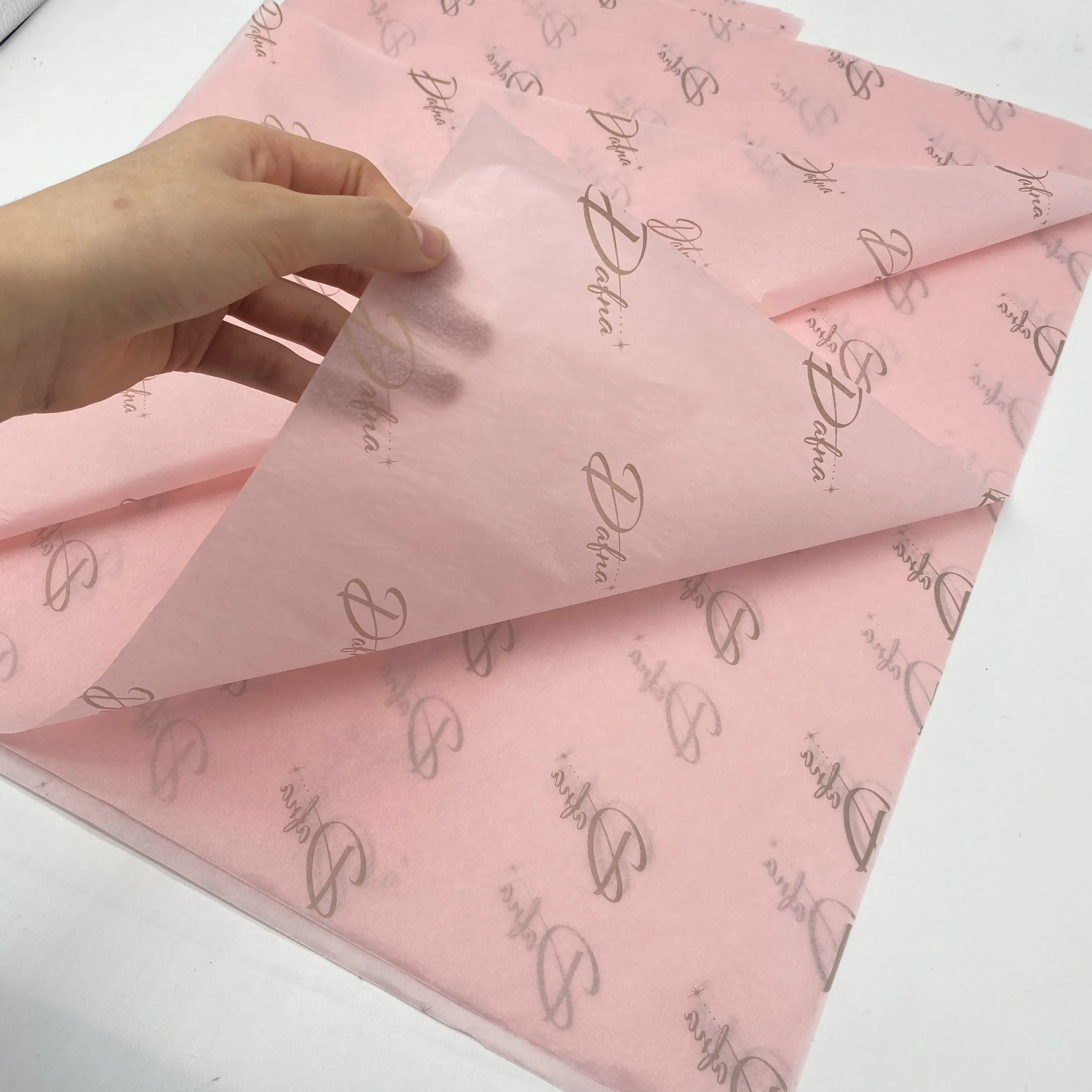 Customized Brand Logo Printing Pink Wrapping Tissue Paper Gift Clothes Tissue Wrapping Paper for Packing