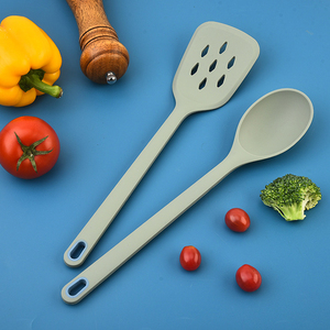 Nuevo juego de utensilios de cocina de silicona resistente al calor y apto para alimentos, que incluye cuchara y colador de silicona, ideal para cocinar y hornear. - Product Image 5