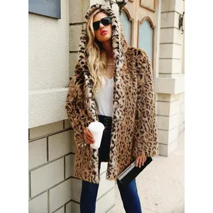 <span class=keywords><strong>Precio</strong></span> al por mayor de fábrica Invierno Nuevo Faux Fur Leopard Pattern <span class=keywords><strong>Abrigo</strong></span> con capucha <span class=keywords><strong>Abrigo</strong></span> de estilo largo medio <span class=keywords><strong>Abrigo</strong></span> de piel de zorro falso para mujer - Product Image 4