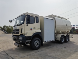Camión de Reabastecimiento de Combustible Usado, Especializado para Aviación Civil, 25t 6x4, Camión de Reabastecimiento de Combustible para Aeronaves, Tanque de Aleación de Aluminio - Product Image 2