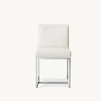 Chaise d'appoint de luxe moderne et confortable en tissu crème, sans accoudoirs, avec base en métal chromé poli et coussin épais, pour salle à manger