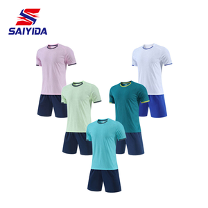 Kualitas tinggi disesuaikan pakaian sepak bola jersey sepak bola dengan nomor pemain seragam tim di versi pemain kain - Product Image 1