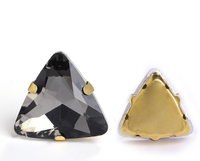 Strass en verre multi-couleurs en forme de triangle Selina à coudre pour accessoires vestimentaires, chaussures, chapeaux, sacs, robes de mariée
