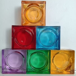Mattoni in Vetro Colorato Artistico, Blocchi in Vetro Cristallo Concavi Decorativi per Uffici e Spazi Commerciali - Product Image 1
