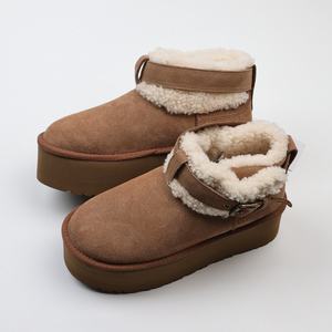 Botas de Nieve de Diseño, Modernas, Cómodas, Cálidas, con Suela Gruesa, Casuales, de Invierno, con Exterior de Cuero Sintético Suave - Product Image 4