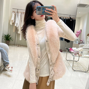 Chaleco de piel sintética para mujer, cuello en V, sin mangas, chaleco de invierno, chaqueta informal de piel de zorro suave con patchwork de gamuza. - Product Image 6